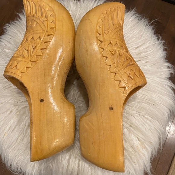 Size M Wooden carved Dutch clogs - Picture 7 of 7